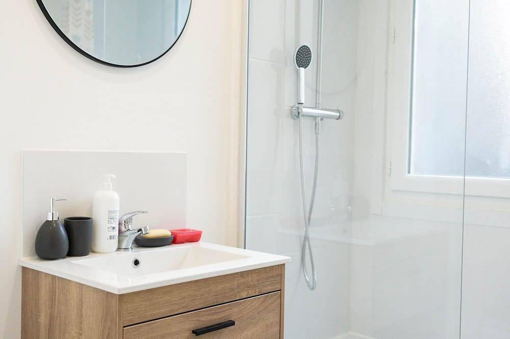 Entire apartment, A 5 min à Pieds du Château de Fougères ! Appartement Idéal Pour un Séjour in Fougères, Fougères-Vitré