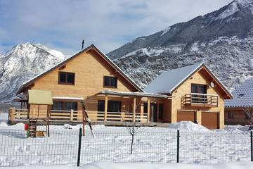 Gîte pour 3 personnes, avec balcon et jardin à Le Bourg-d'Oisans