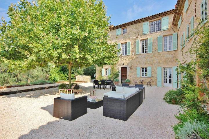 Maison de campagne pour 18 personnes, avec piscine et jardin