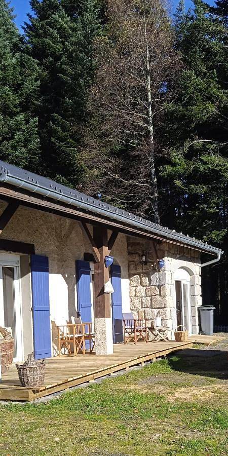 Location de vacances pour 8 personnes, avec terrasse et vue, animaux acceptés à Champclause - 4
