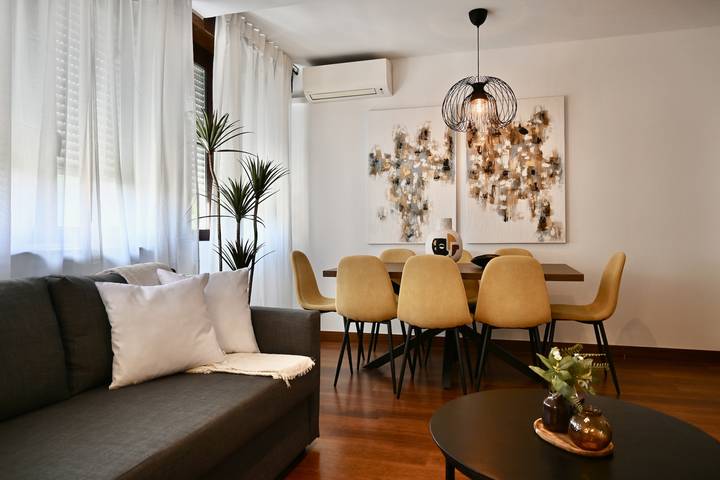 Apartamento entero, M Vivienda cuatro dormitorios Arganzuela in Madrid, Área Metropolitana de Madrid