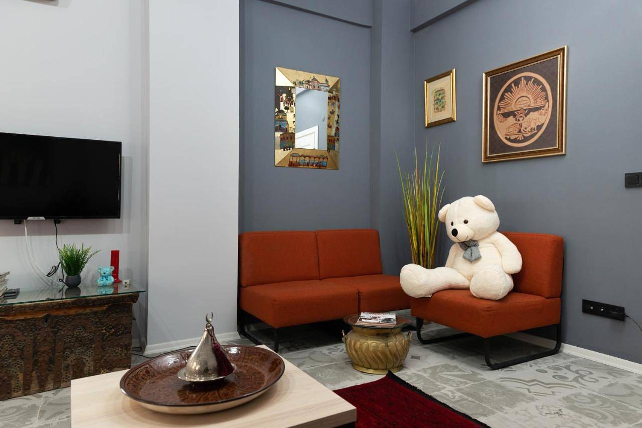La Villa Gardenia : 4Br Villa with Private Garden in Mecidiye Mahallesi, Istanbul