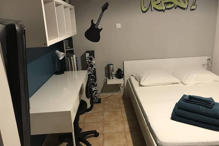 Location de vacances pour 8 personnes, avec jardin à Alleins - 2