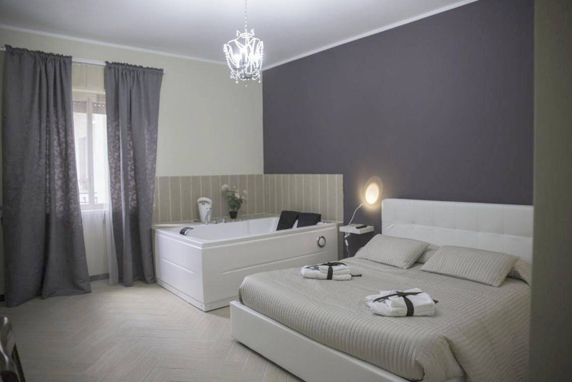Double Room in Valguarnera Caropepe, Province d'Enna