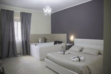 Gîte pour 2 personnes, avec vue et balcon à Valguarnera Caropepe