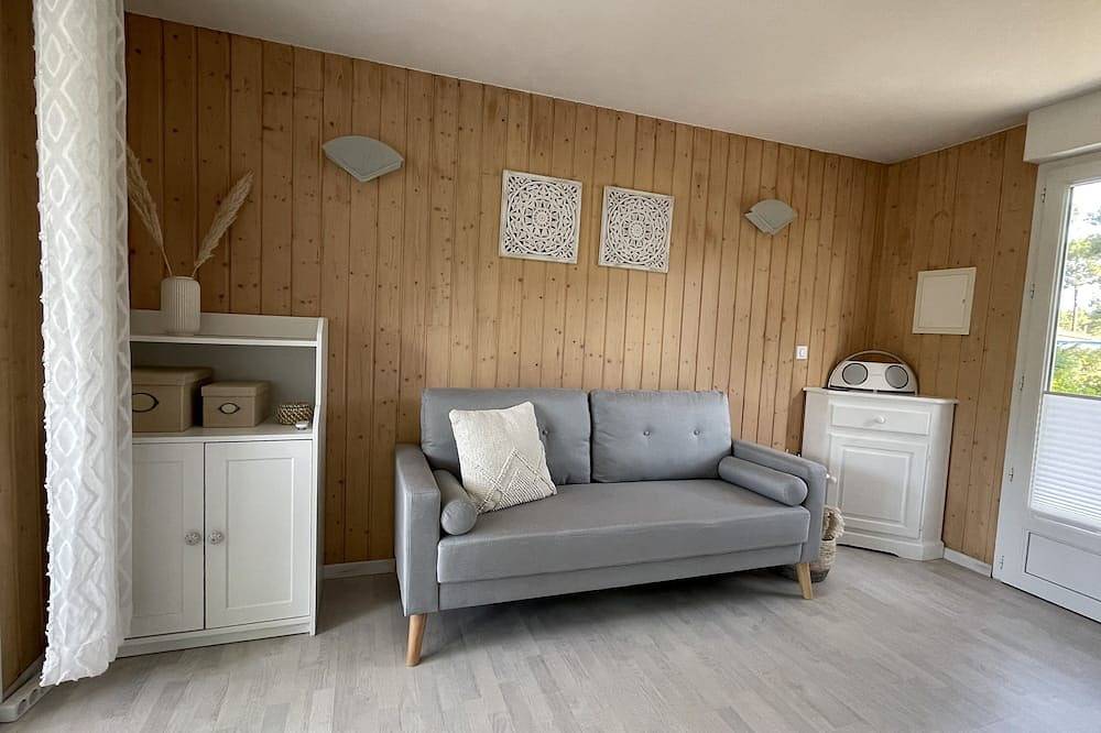 Chalet Colibri, instalación naturista La Jenny, costa atlántica in Le Porge, Lesparre-Médoc region