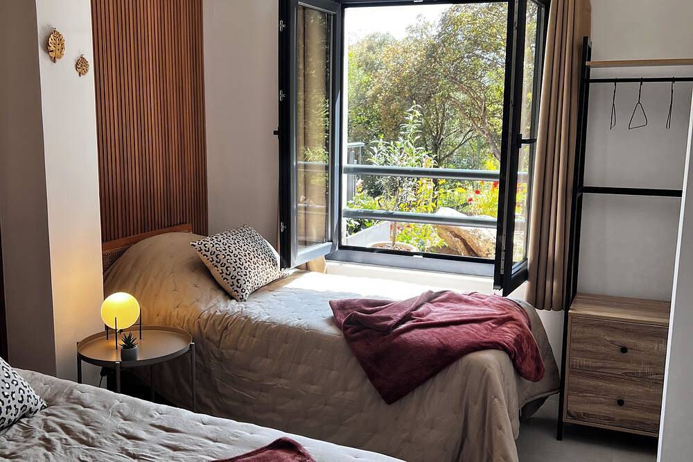 Appartement entier, Appartement standing les pieds dans l’eau in Pianottoli-Caldarello, Arrondissement de Sartène