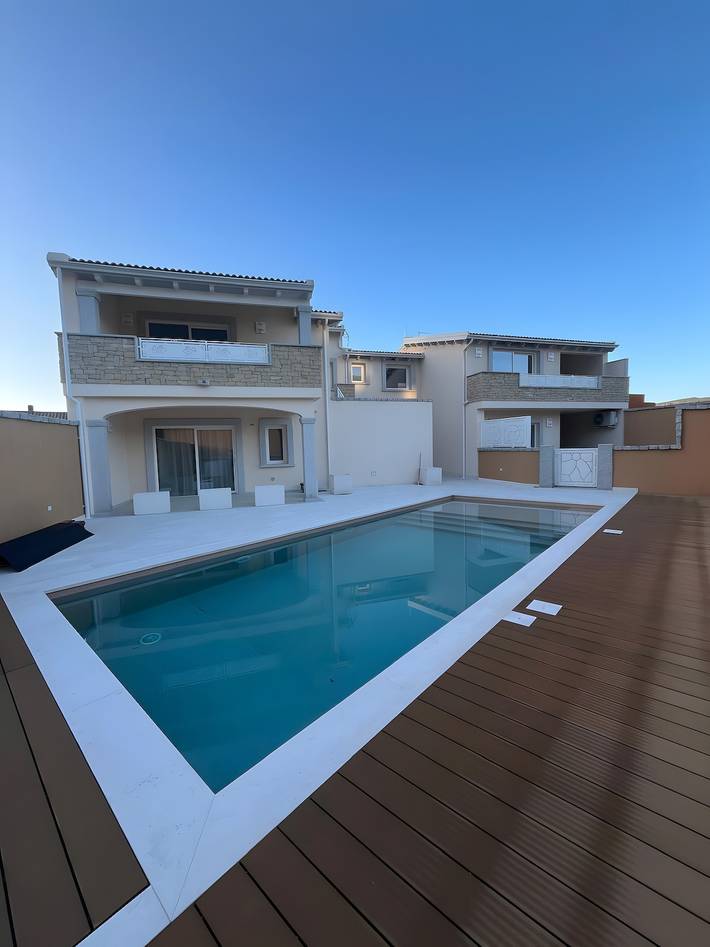Casa vacanza per 6 persone, con giardino a Chia