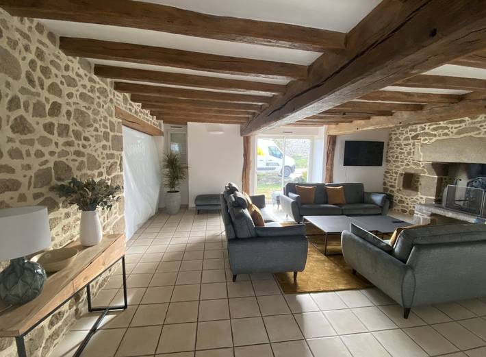 Gîte pour 15 personnes, avec terrasse ainsi que jardin et piscine, animaux acceptés dans Chanverrie - 3