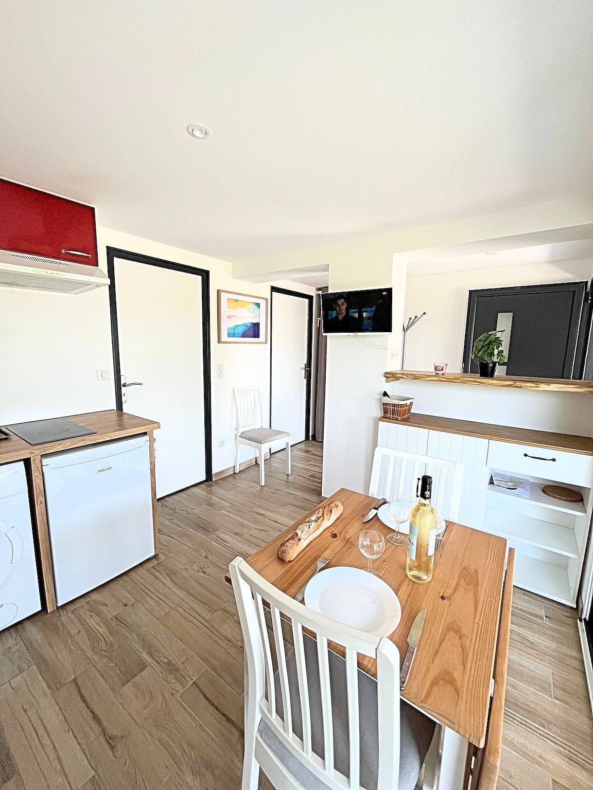 Ganze Wohnung, Apartment 'T2 Antipuyou - Garten Erdgeschoss' mit privater Terrasse, Wlan und Klimaanlage in Salies-de-Béarn, Béarn