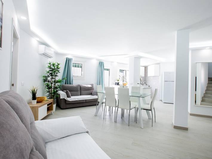 Ganze Ferienwohnung, 55 Party Beach Group Villa Las Americas, Las Tortugas in Playa de las Américas, Teneriffa Süd