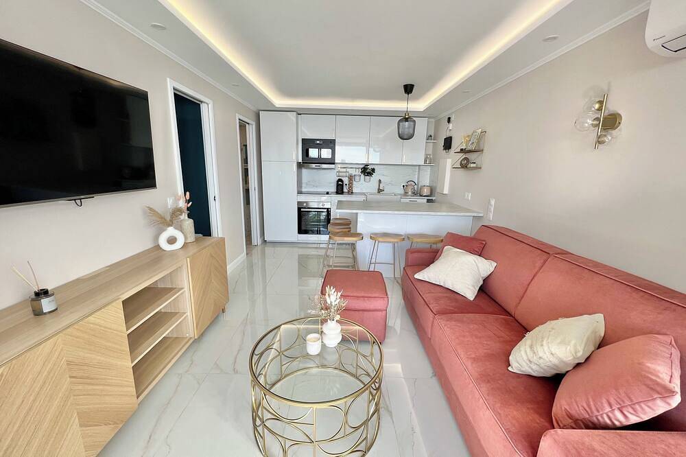 Ganze Wohnung, Luxury apartment Ac sea view 5min to Monaco ! Overflowing swimming pool in Cap-d'Ail, Nizza und Umgebung