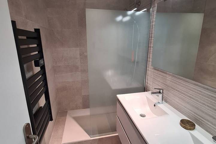 Gîte pour 6 personnes, avec balcon et jardin dans Plage de la Bouillabaisse - 4