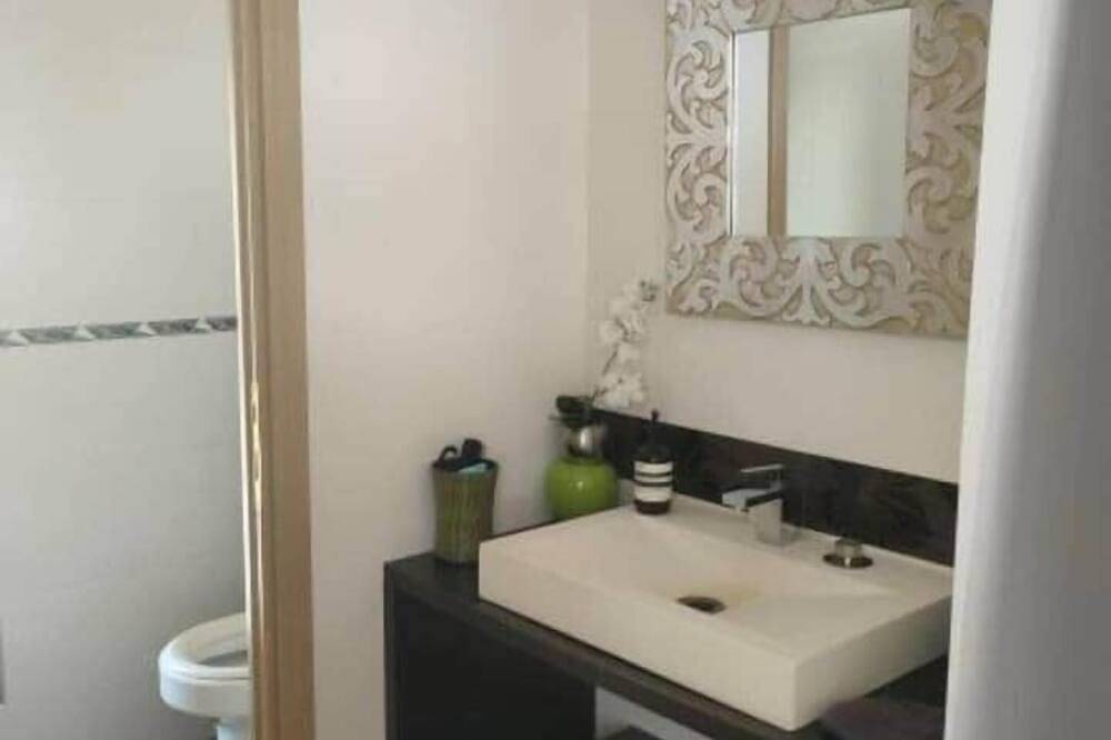 Contemporary Villa with Panoramic Views in Bédarieux, Béziers region