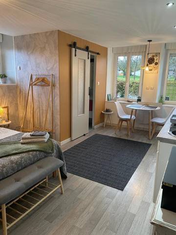 Cottage pour 3 personnes, avec jardin et terrasse dans Noues de Sienne