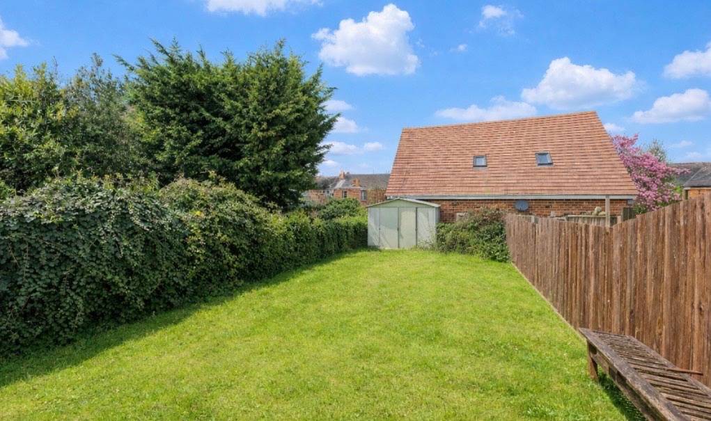 3 Bed - Sleeps 6 - Parking - Central Canterbury in Kent