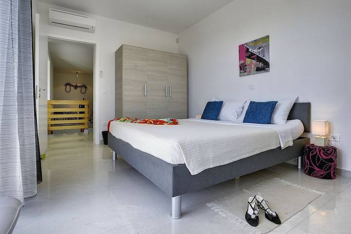 Stilvolle Villa***** mit Pool,Klavier,200 m vom Meer,Top Lage,Restaurants,Bars in Pula-Medulin, Pomer