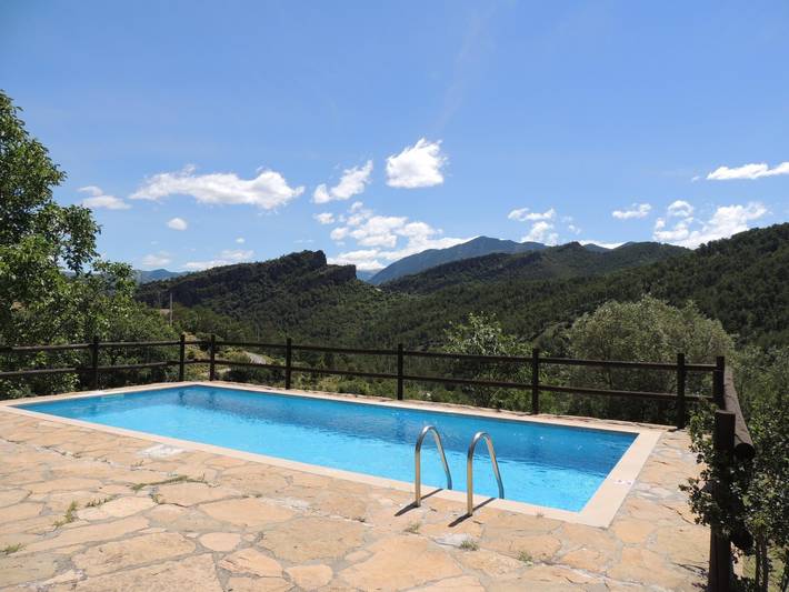 Casa rural para 7 personas, con piscina además de jardín y terraza, Se admiten mascotas en Alto Urgel - 2