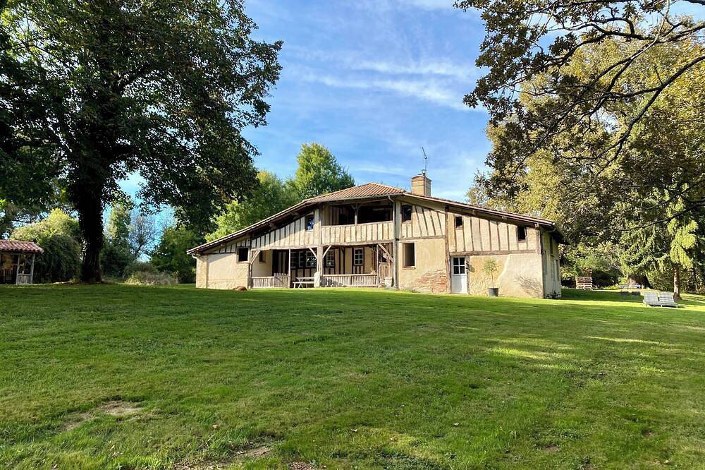 Domaine Bourgade. Room in typical Landaise / breakfast. in Betbezer-d'Armagnac, Landes