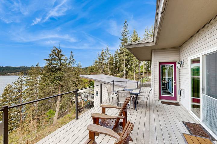 Vacation rental for 7 people, with lake view and terrace in Idaho