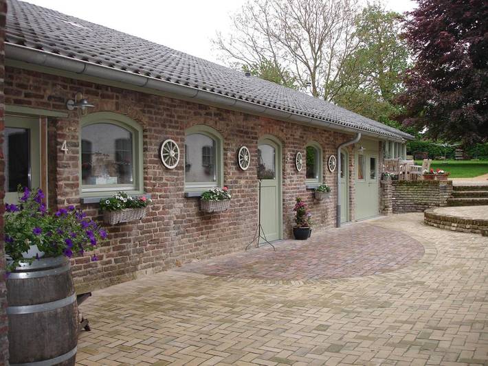 B&b voor 2 personen, with Terras and Tuin as well as Uitzicht in Bemelen
