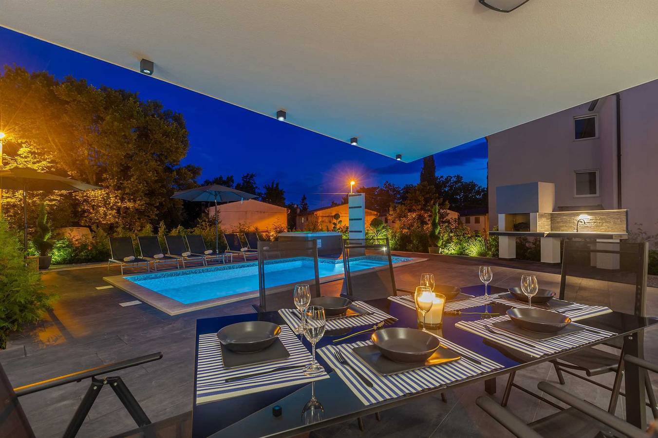 Ganze Wohnung, Luxusapartment Noa mit Pool und Whirlpool in Njivice, Krk