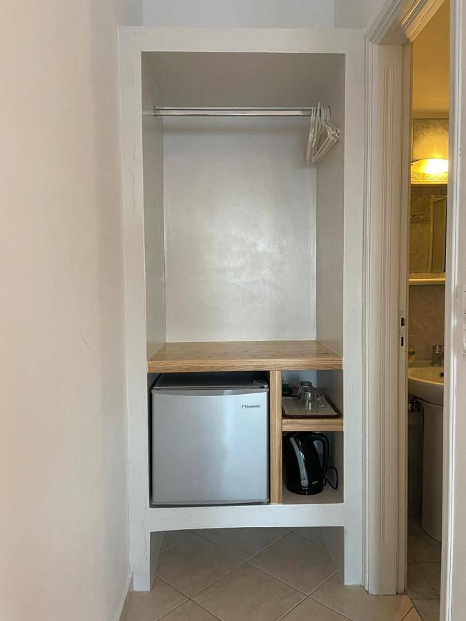 Elpis Rooms in Mylopotas, Chora (Ios)