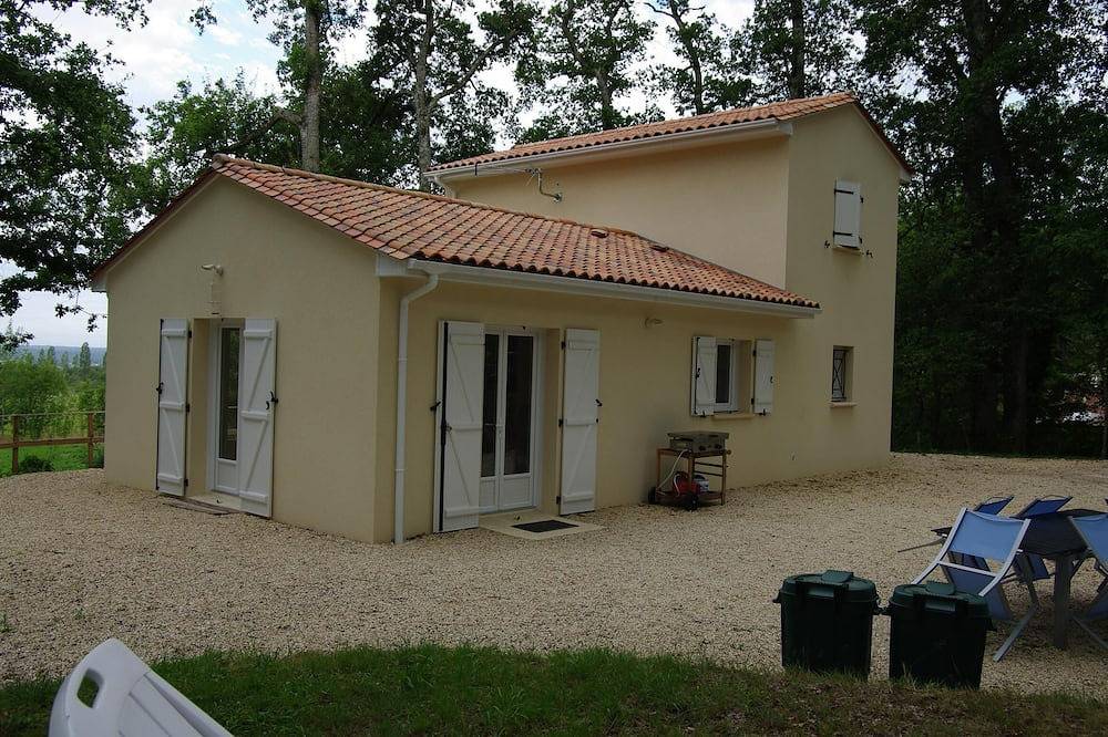 Alquiler de una nueva casa clasificada *** en parque con estanque in Nontron, Parque Natural Regional Périgord-Limousin