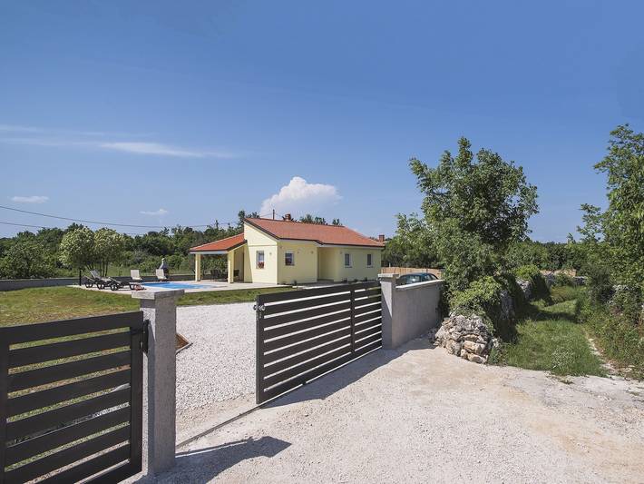 Ferienhaus für 6 Personen, mit Garten und Pool