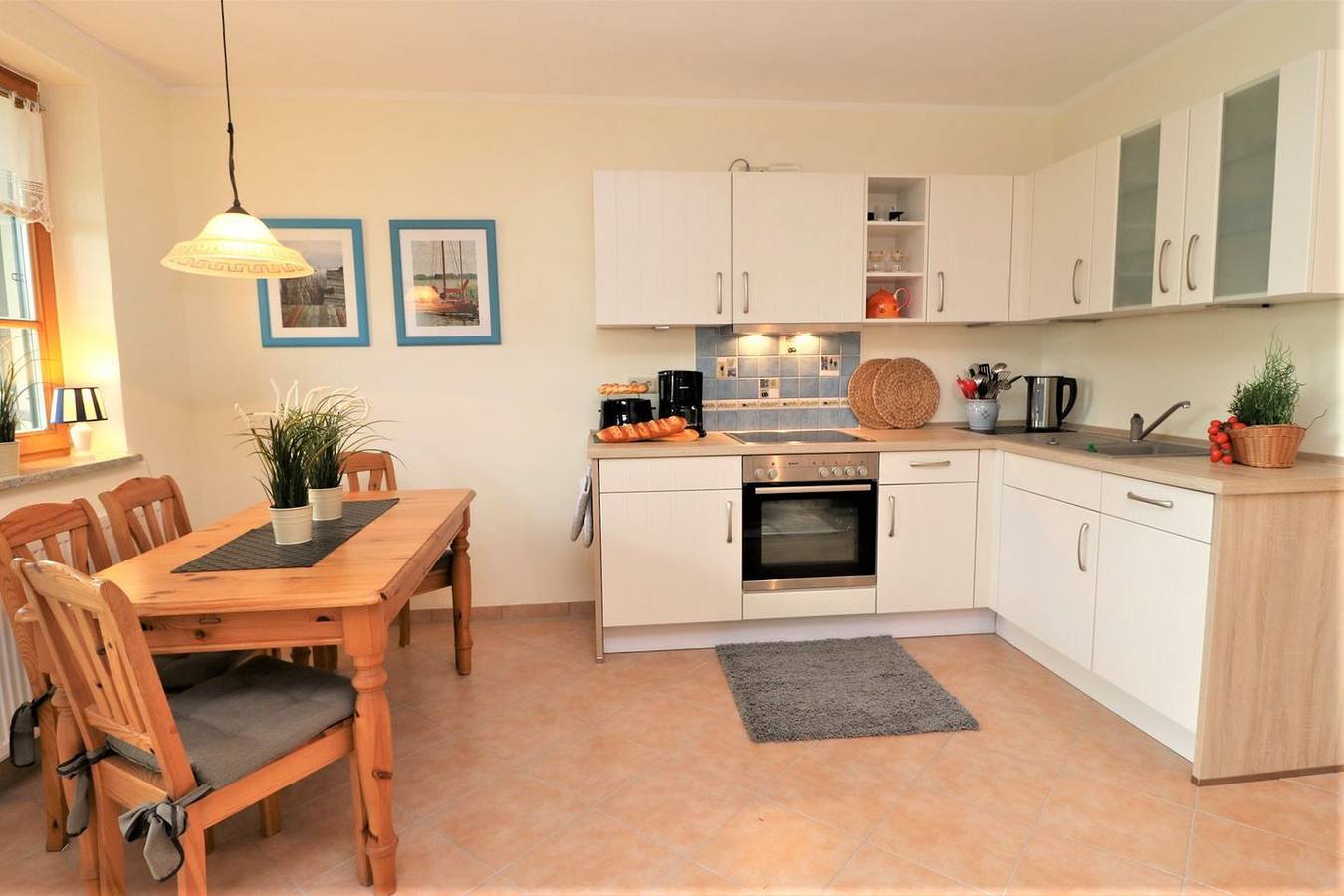 Ganze Wohnung, Erholsames Appartement im Erdgeschoss mit Terrasse und Blick auf den Bodden in Wieck am Darß, Fischland - Darß - Zingst