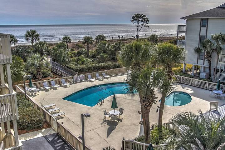 Villa for 4 people, with balcony and pool in South Carolina