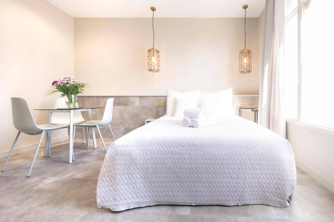 Newly Build Utopia City Penthouse 7-Minutes from Rotterdam Cs app3 in Schiedam, Hollande-Méridionale