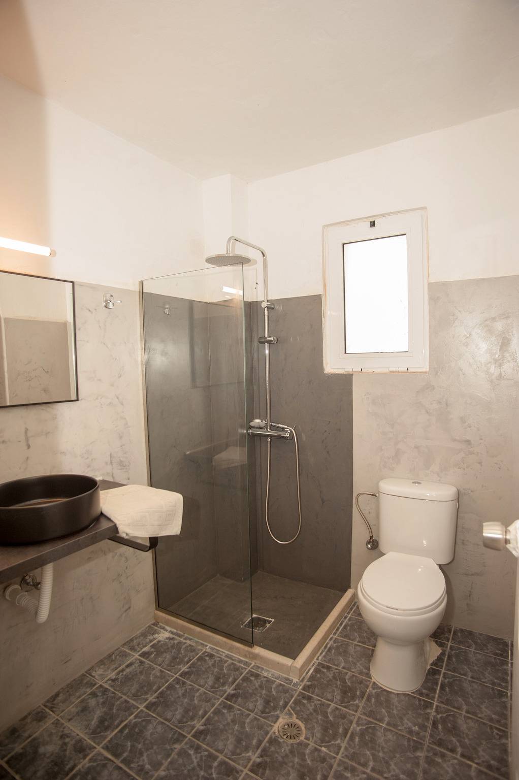 Ganzes Studio, Ferienhaus 'Pegasus – Meerblick Erdgeschoss 1' mit Gemeinschaftspool, Wlan und Klimaanlage in Karavados, Kefalonia