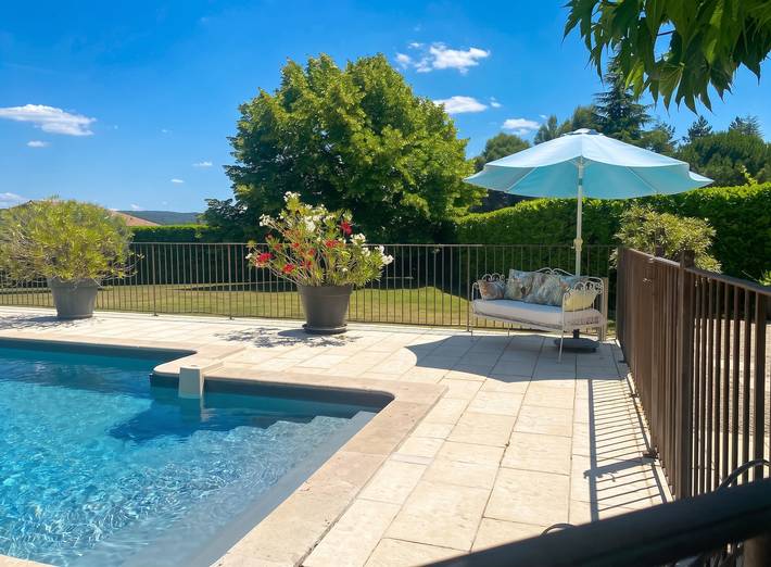 Villa pour 8 personnes, avec piscine et terrasse - 1