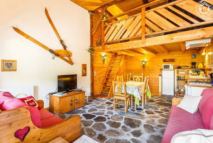 Gîte pour 4 personnes, avec jardin à Bellentre - 3