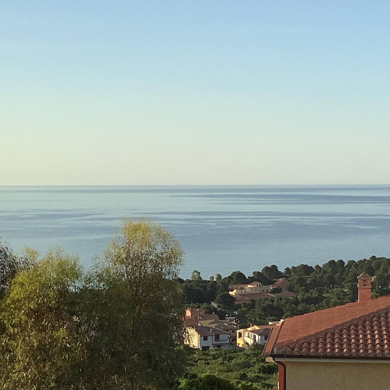 Appartamento intero, Appartamento 'House with Mountain View' con vista mare, Wi-Fi e aria condizionata in Cala Gonone, Dorgali