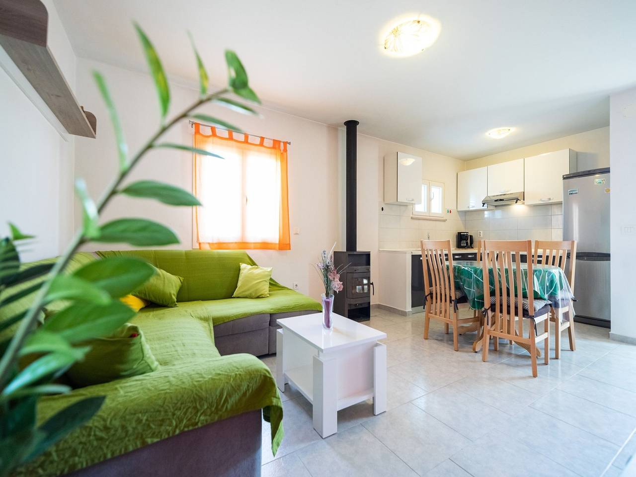 Olive's Garden House - Three Bedroom Holiday Home with Terrace and Sea View in Vela Luka, Korcula