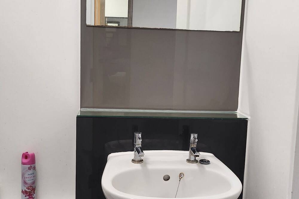 Private Ensuit Room in Coventry, Birmingham e dintorni