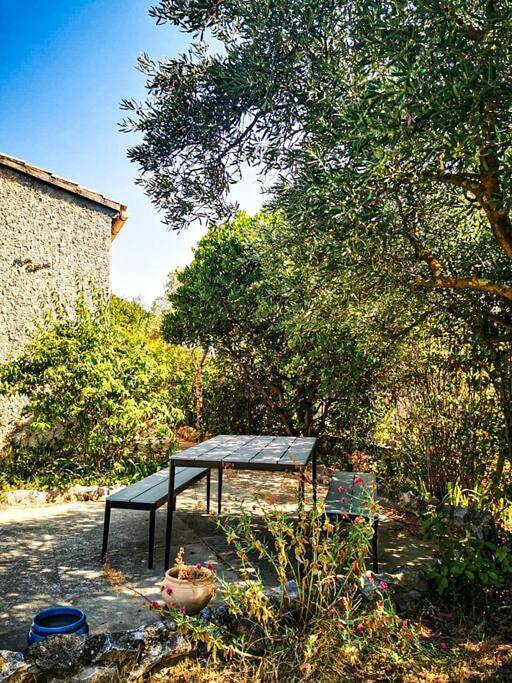 Maison de vacances pour 4 personnes, avec terrasse ainsi que jardin et vue