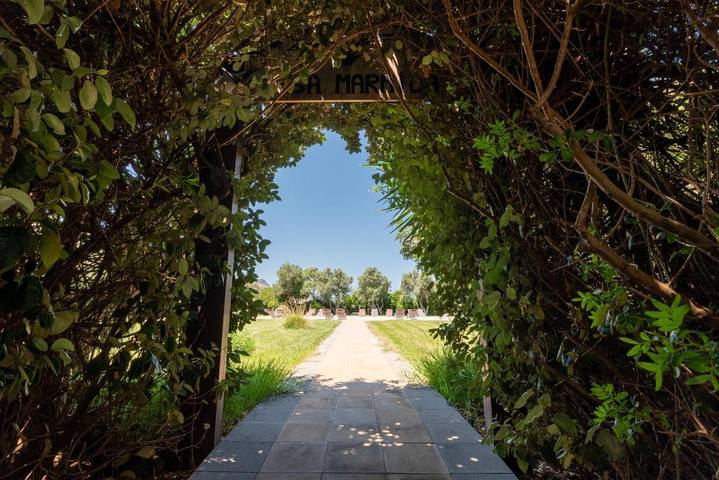 Location de vacances pour 2 personnes, avec vue et jardin ainsi que piscine et bassin pour enfant à Guspini - 3