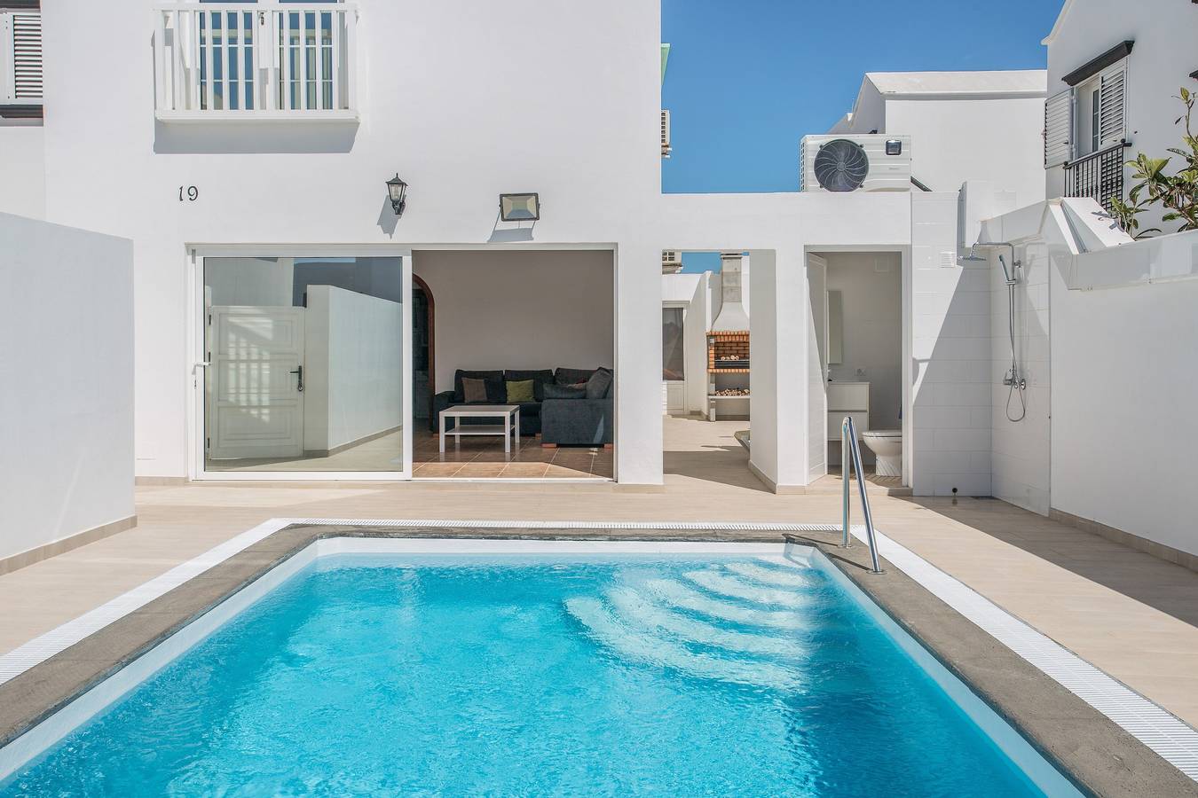 Maison de vacances 'Casa Oasis' avec piscine, Wi-Fi, climatisation et terrasse. in Tías, Lanzarote