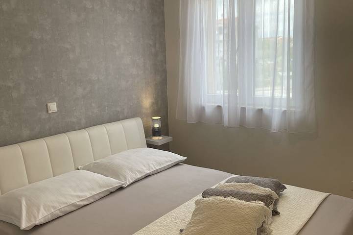 Appartement entier, Luxuroese Apartments mit Privatem Pool und Jacuzzi in Biograd na Moru, Région de Zadar