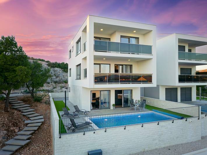 Villa pour 9 personnes, avec jardin et terrasse à Šibenik - 2
