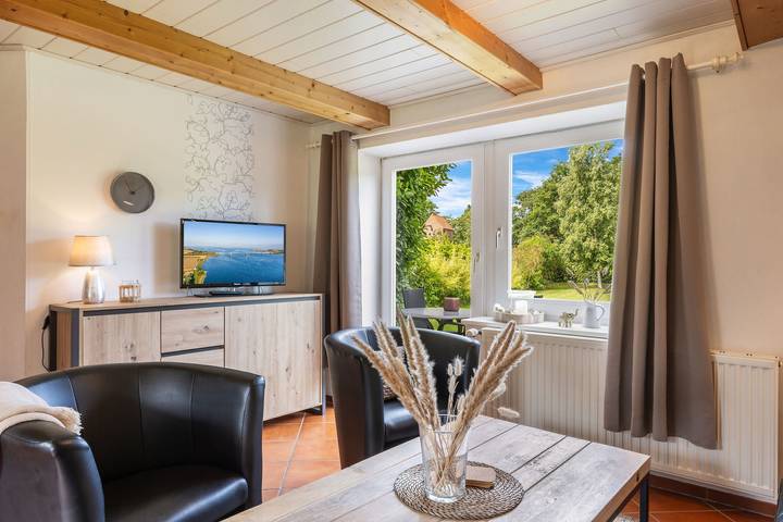 Ferienwohnung für 4 Personen, mit Terrasse und Garten, mit Haustier in Westermarkelsdorf