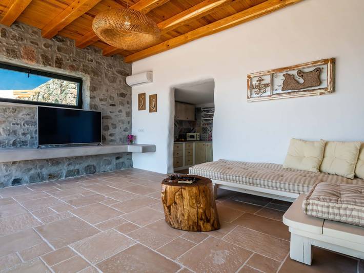 Location de vacances pour 3 personnes, avec terrasse et piscine dans Milos - 2