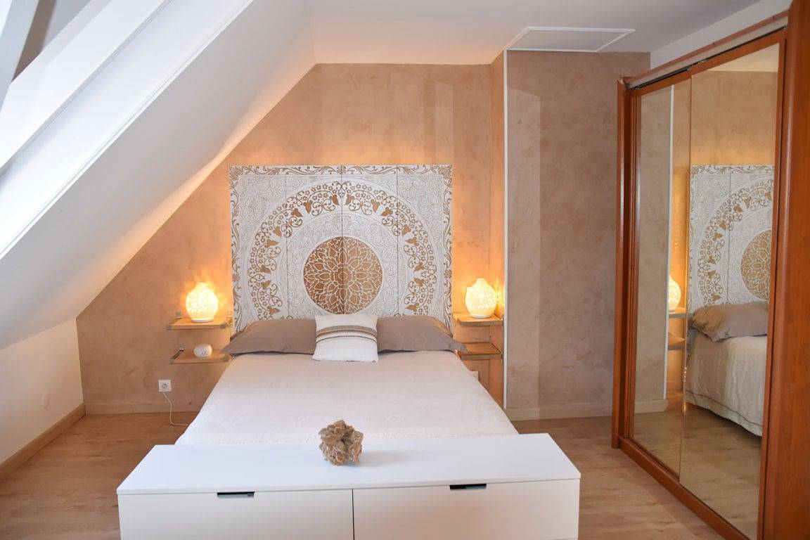 Chambres d'hôtes Les Rougemonts - Rose des sables in Champguyon, Marne