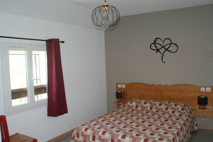 Gîte pour 8 personnes, avec jardin et balcon dans Lac de la Raviège - 3