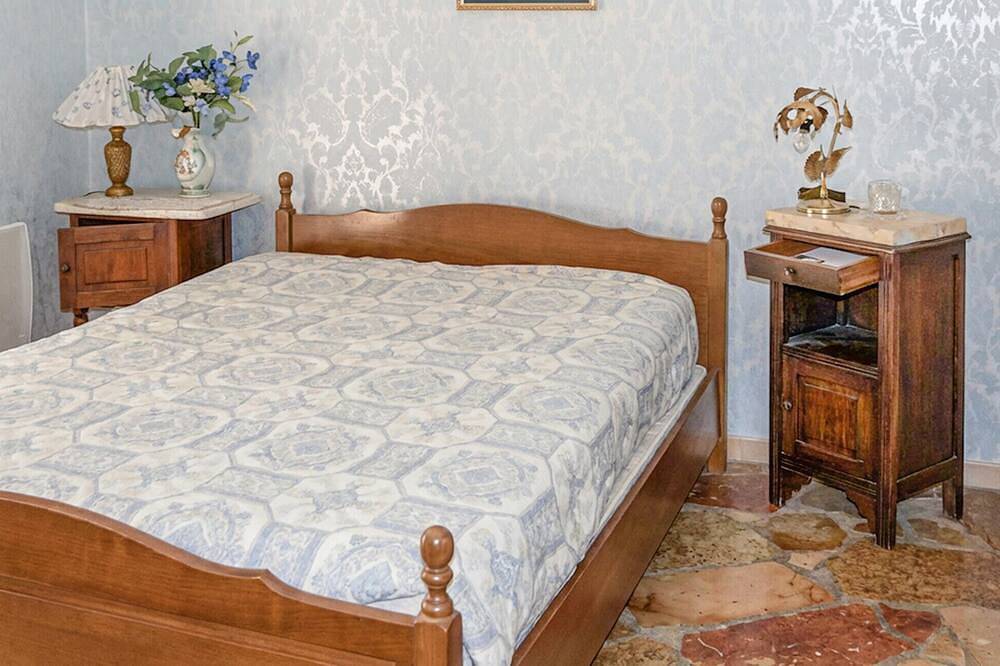 Belle maison à Régusse avec piscine privée, utilisable à l'intérieur ou à. in Régusse, Région de Brignoles