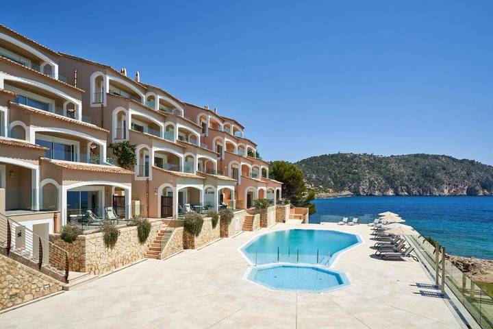 Location de vacances pour 4 personnes, avec Balcon et Terrasse ainsi que Jardin et Piscine dans Camp de Mar