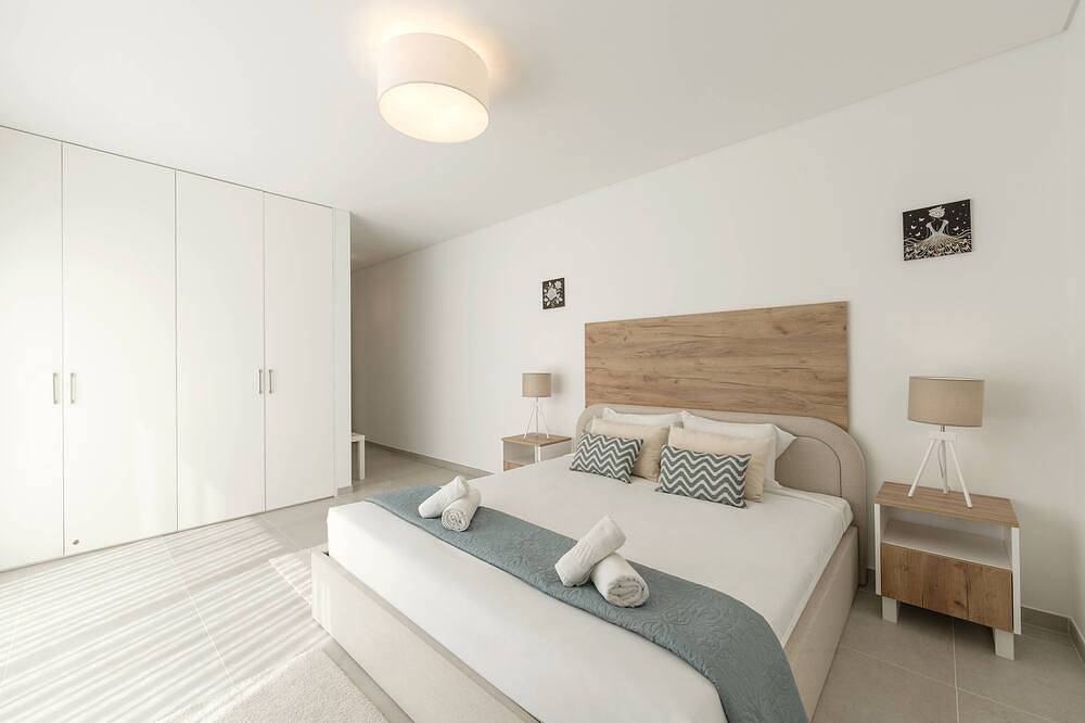 Villa Diana - Private Pool Oasis in São Martinho do Porto, Leiria District